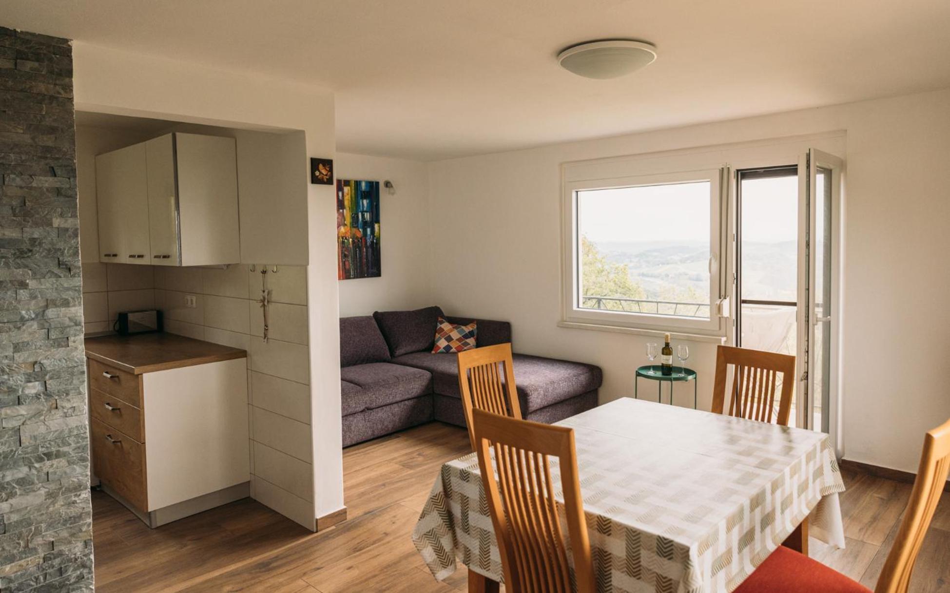 Pišece Apartma Hisa Na Ravnah With Hot Tub מראה חיצוני תמונה