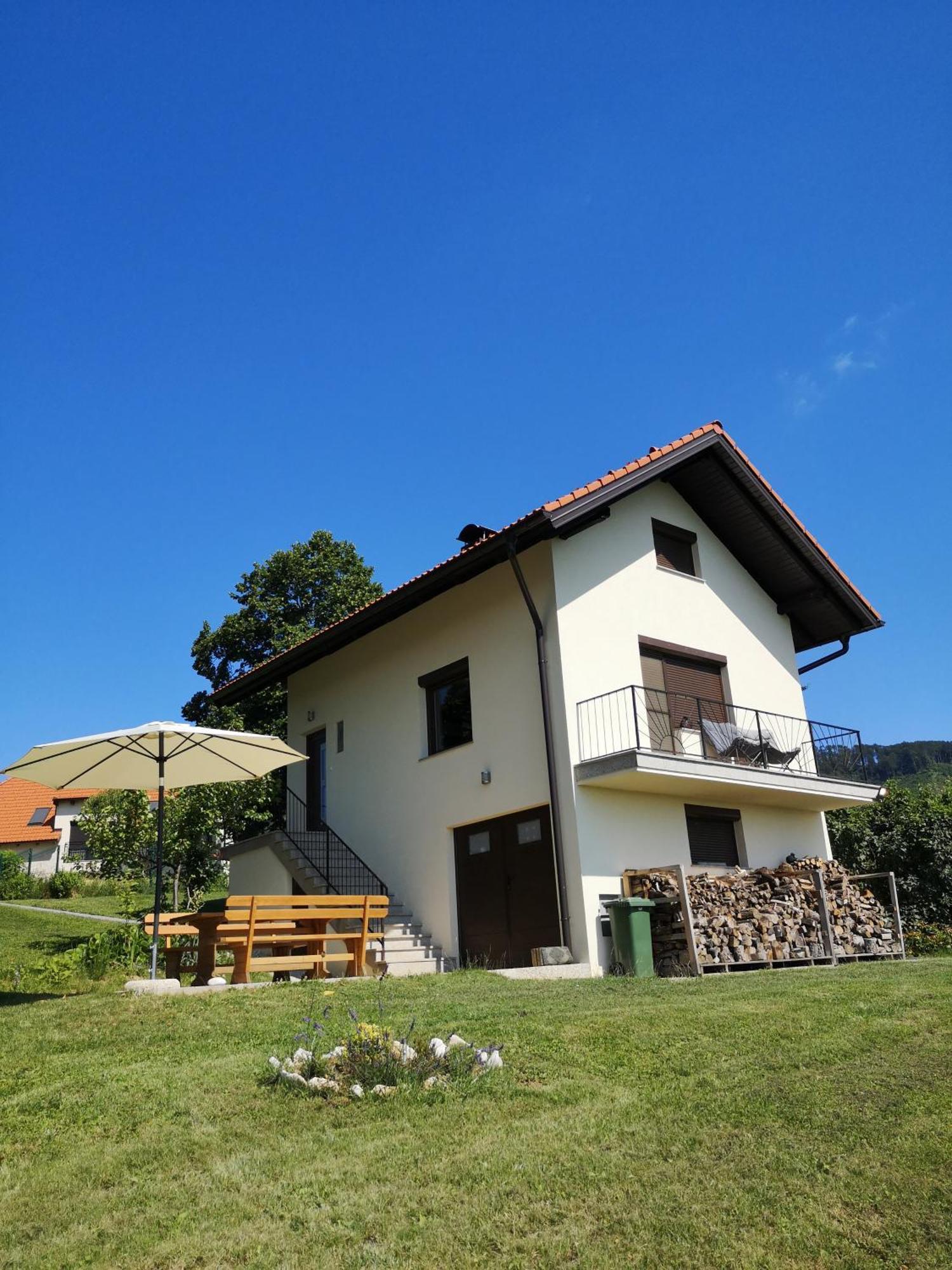 Pišece Apartma Hisa Na Ravnah With Hot Tub מראה חיצוני תמונה