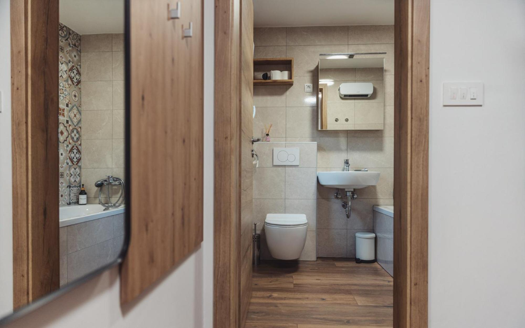 Pišece Apartma Hisa Na Ravnah With Hot Tub מראה חיצוני תמונה